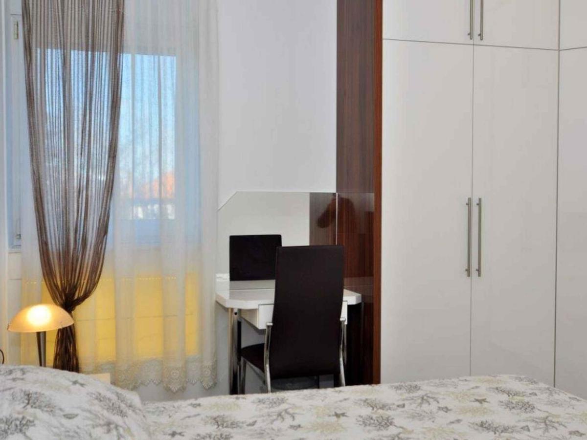 Appartement Near Kolovare In Arbanasi